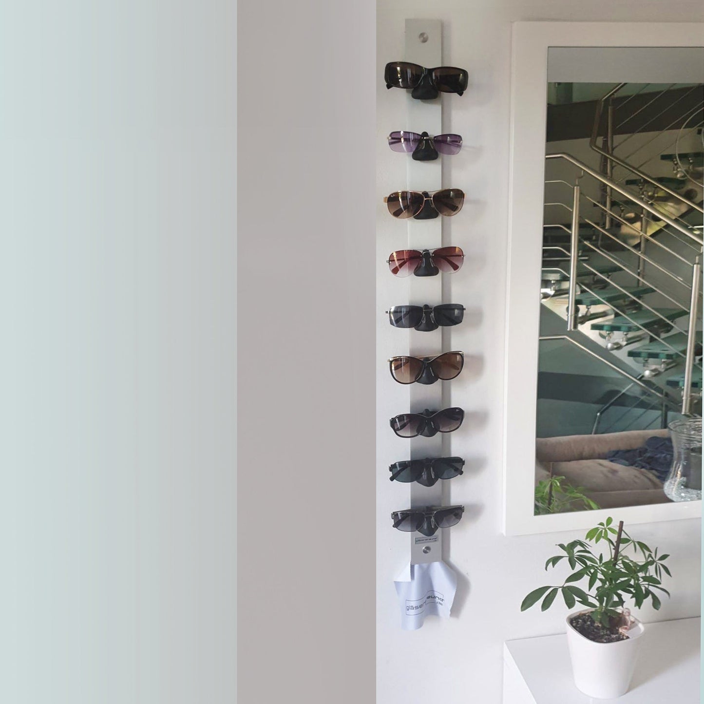 Toni white - Brillenorganizer, Brillenhalter, Brillenhalterung, Brillenregal, Brillenständer, Brillenaufbewahrung, Brillengarderobe, Brillenablage und Brillengarage