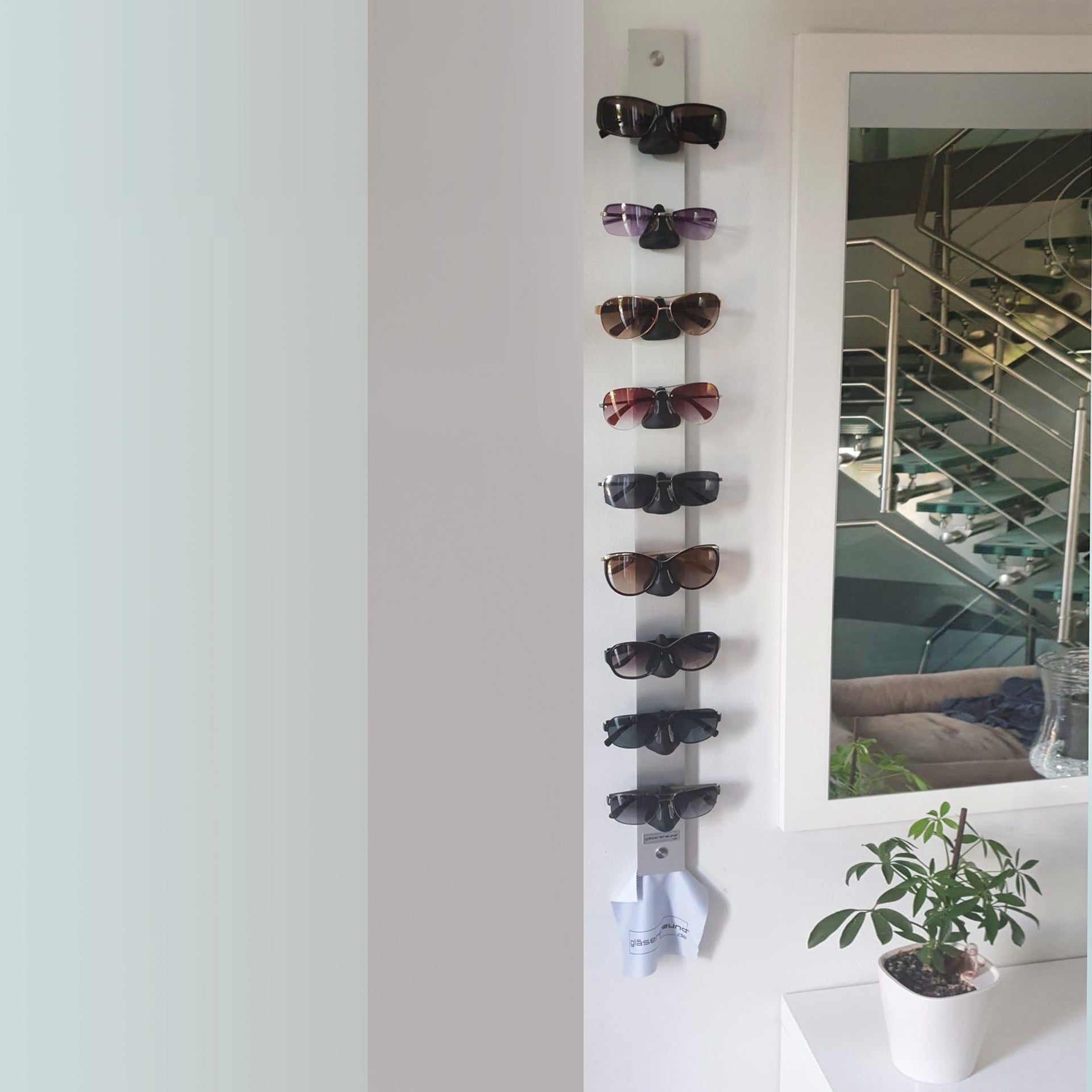 Toni white - Brillenorganizer, Brillenhalter, Brillenhalterung, Brillenregal, Brillenständer, Brillenaufbewahrung, Brillengarderobe, Brillenablage und Brillengarage